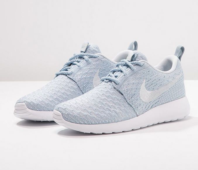 chaussure nike blanche pour femme